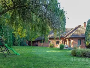 Prodej rodinného domu, Třebotov, V Zálesí, 300 m2