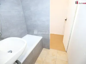 Prodej bytu 2+kk, Karlovy Vary - Drahovice, Vítězná, 41 m2