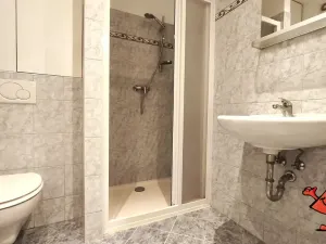 Pronájem kanceláře, Praha - Vysočany, Mlékárenská, 48 m2