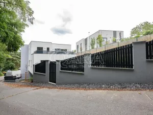 Pronájem bytu 4+kk, Praha - Hloubětín, Mandloňová, 174 m2
