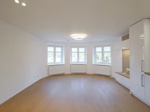 Pronájem bytu 2+kk, Liberec, Šafaříkova, 57 m2