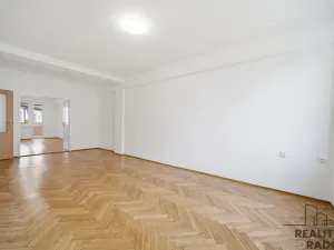 Prodej bytu 3+1, Pardubice, Palackého třída, 107 m2