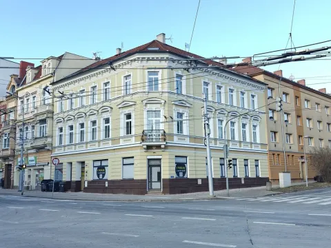 Pronájem kanceláře, Teplice, 151 m2