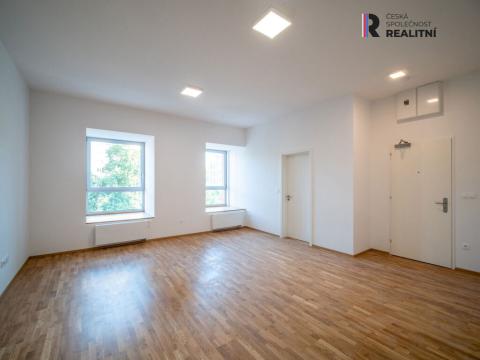 Prodej bytu 2+kk, Zlín, Lorencova, 49 m2