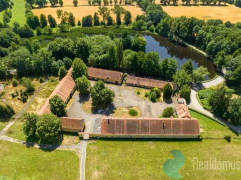 Prodej zemědělského objektu, Králova Lhota - Laziště, 2300 m2