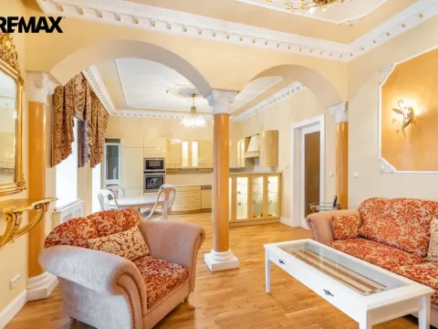 Prodej bytu 2+kk, Karlovy Vary, Mariánskolázeňská, 63 m2