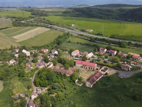 Prodej komerční nemovitosti, Rtyně nad Bílinou - Malhostice, 10712 m2