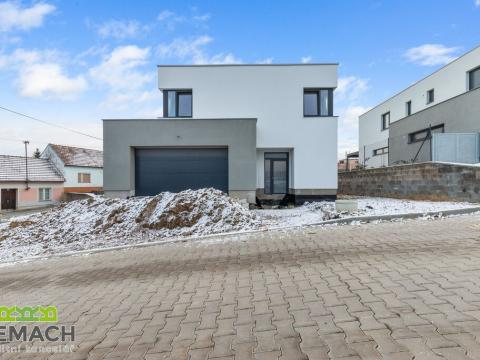 Prodej rodinného domu, Holubice, 195 m2