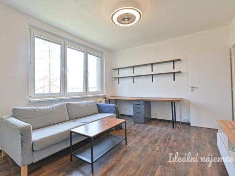 Pronájem bytu 2+kk, Brno - Líšeň, Svánovského, 40 m2