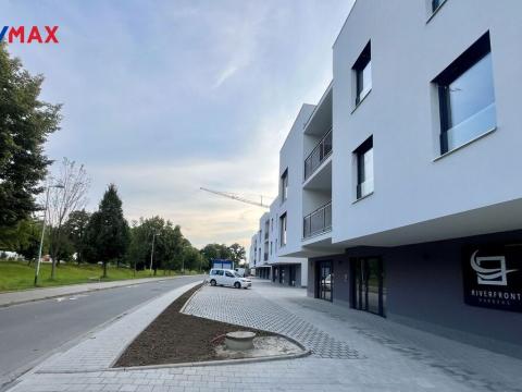 Prodej bytu 3+kk, Zlín, Tyršovo nábřeží, 104 m2