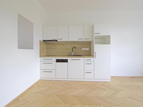 Pronájem bytu 2+kk, Praha - Vršovice, Ruská, 47 m2