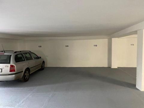 Pronájem garážového stání, Praha - Podolí, Pod Klaudiánkou, 15 m2