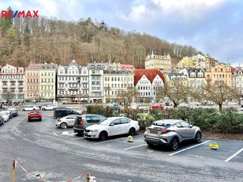 Pronájem komerční nemovitosti, Karlovy Vary, Divadelní náměstí, 100 m2