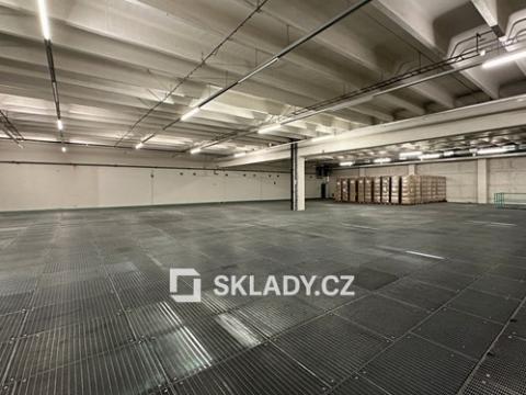 Pronájem skladu, Hradec Králové, 2800 m2