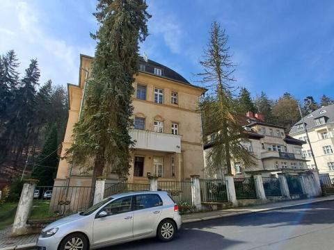 Prodej bytu 4+1, Karlovy Vary, Křižíkova, 185 m2