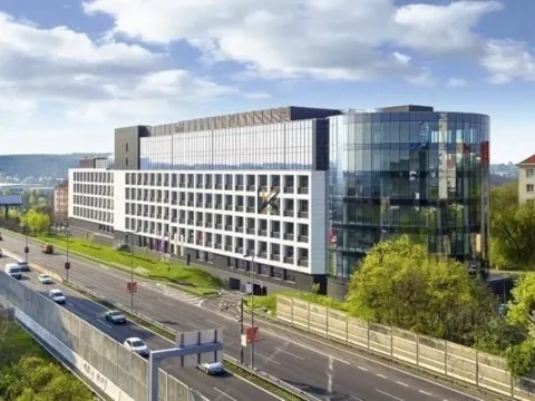 Pronájem kanceláře, Praha - Michle, Jihlavská, 902 m2