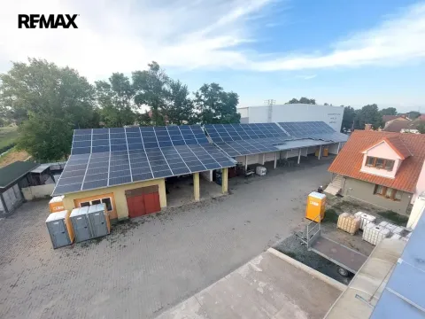 Pronájem skladu, Měnín, 1300 m2