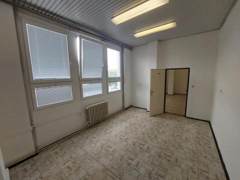 Pronájem kanceláře, Písek, Roháčova, 101 m2