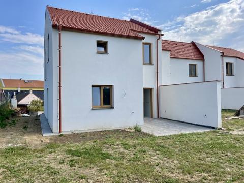 Prodej rodinného domu, Hlubočany, 180 m2