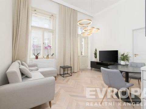 Pronájem bytu 2+kk, Praha - Vinohrady, Šafaříkova, 40 m2