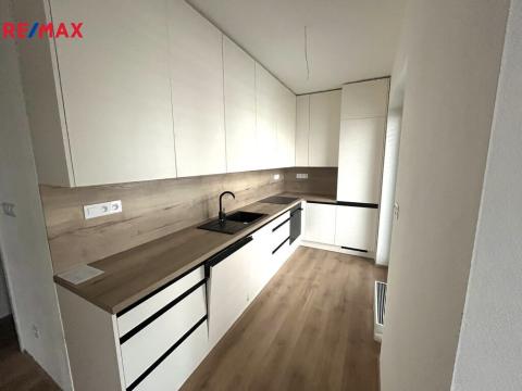 Pronájem bytu 2+kk, Zlín, Tyršovo nábřeží, 54 m2