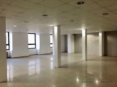 Pronájem obchodního prostoru, Brno, Václavská, 750 m2