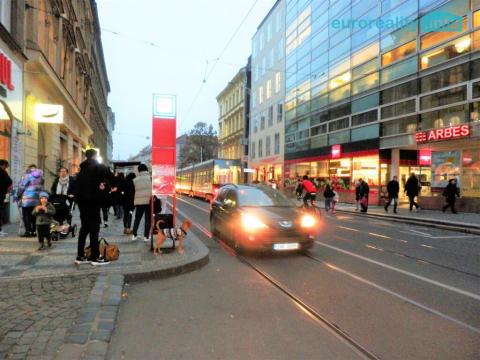 Pronájem obchodního prostoru, Praha - Smíchov, Štefánikova, 45 m2