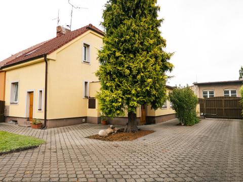 Prodej rodinného domu, Hradec Králové - Kukleny, Za Škodovkou, 100 m2