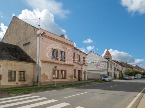 Prodej rodinného domu, Žebrák, Náměstí, 271 m2