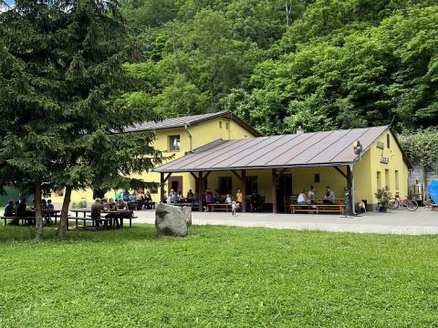 Pronájem restaurace, Jílové u Prahy - Žampach, 600 m2