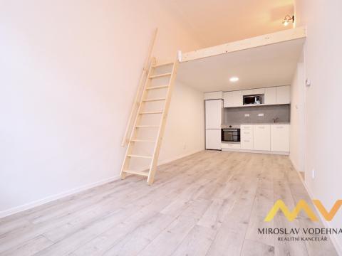 Pronájem bytu 2+kk, Hradec Králové, Dlouhá, 43 m2