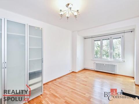 Pronájem bytu 1+kk, Praha - Holešovice, Dělnická, 27 m2