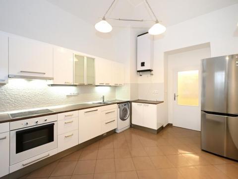 Pronájem bytu 3+1, Praha - Smíchov, Kroftova, 84 m2