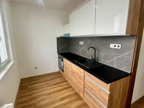 Prodej bytu 1+kk, Vrchlabí, Dukelská, 35 m2