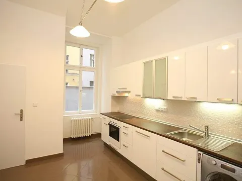 Pronájem bytu 3+1, Praha - Smíchov, Kroftova, 84 m2