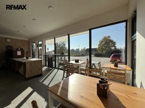 Pronájem komerční nemovitosti, Ostrov, 38 m2