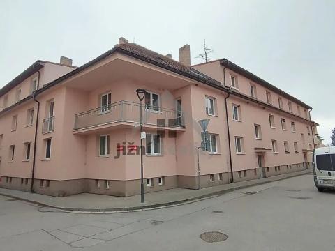 Prodej bytu 3+1, Nové Hrady, Komenského, 80 m2