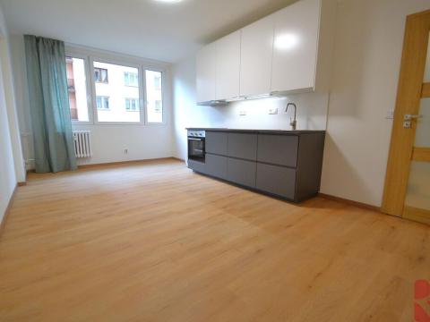 Pronájem bytu 3+kk, Benešov, Na Bezděkově, 64 m2