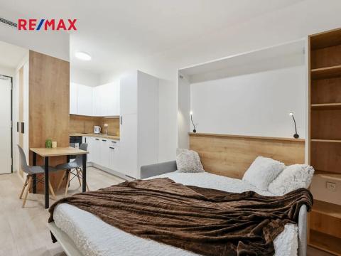 Prodej apartmánu, Praha - Smíchov, Plzeňská, 22 m2