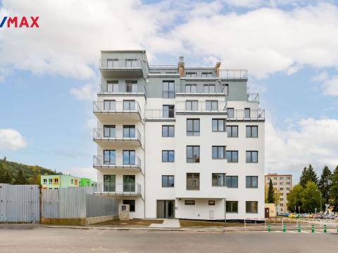 Prodej bytu 2+kk, Karlovy Vary, Šumavská, 86 m2