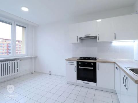 Pronájem bytu 3+1, Praha - Kobylisy, Famfulíkova, 60 m2