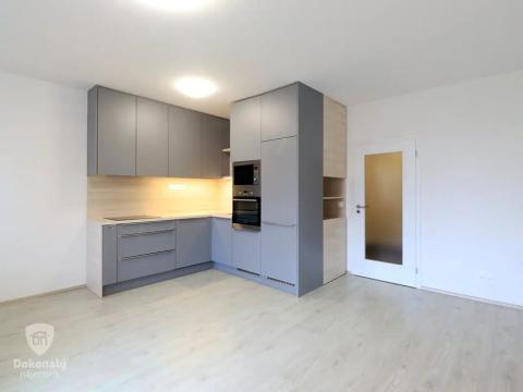 Pronájem bytu 1+kk, Praha - Letňany, Škrábkových, 34 m2