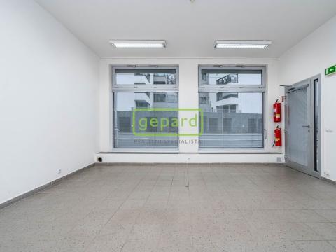 Prodej obchodního prostoru, Praha - Motol, Plzeňská, 39 m2