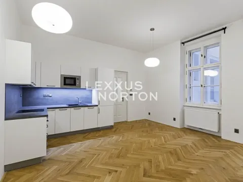 Pronájem bytu 2+kk, Praha - Nové Město, Na Poříčí, 60 m2