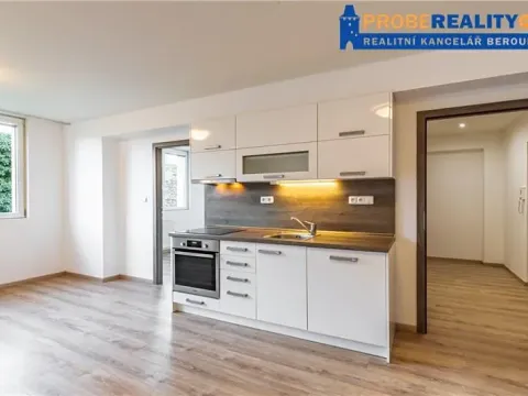 Pronájem bytu 2+kk, Beroun, Na Klášteře, 41 m2