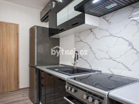 Pronájem bytu 2+kk, Louny, Jablonského, 41 m2