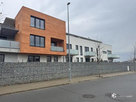 Pronájem bytu 1+kk, Praha - Hostavice, Hrabovská, 46 m2