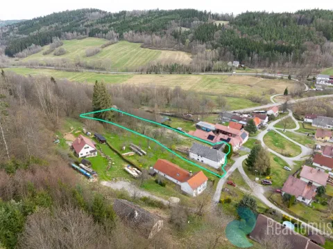 Prodej zemědělské usedlosti, Chroboly - Lučenice, 200 m2