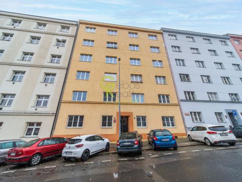 Pronájem bytu 2+kk, Praha - Nusle, U křížku, 47 m2