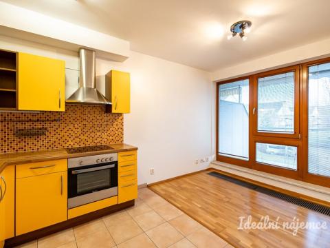 Pronájem bytu 2+1, Praha - Hrdlořezy, Hrdlořezská, 64 m2